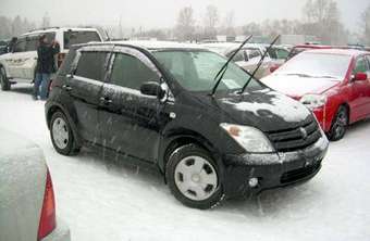 2003 Toyota ist