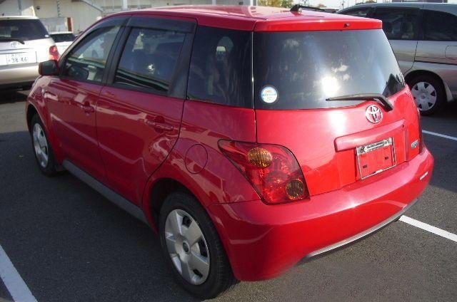 2003 Toyota ist