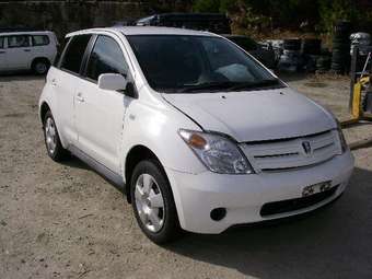 2003 Toyota ist