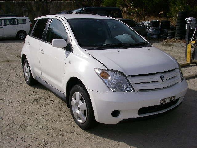 2003 Toyota ist