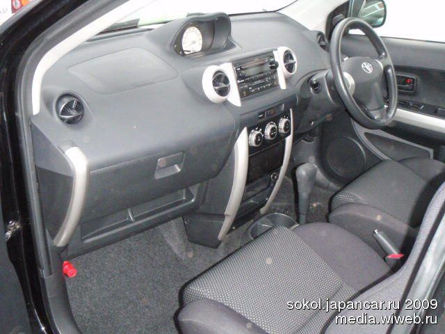 2003 Toyota ist