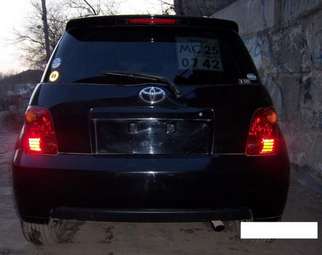 2003 Toyota ist