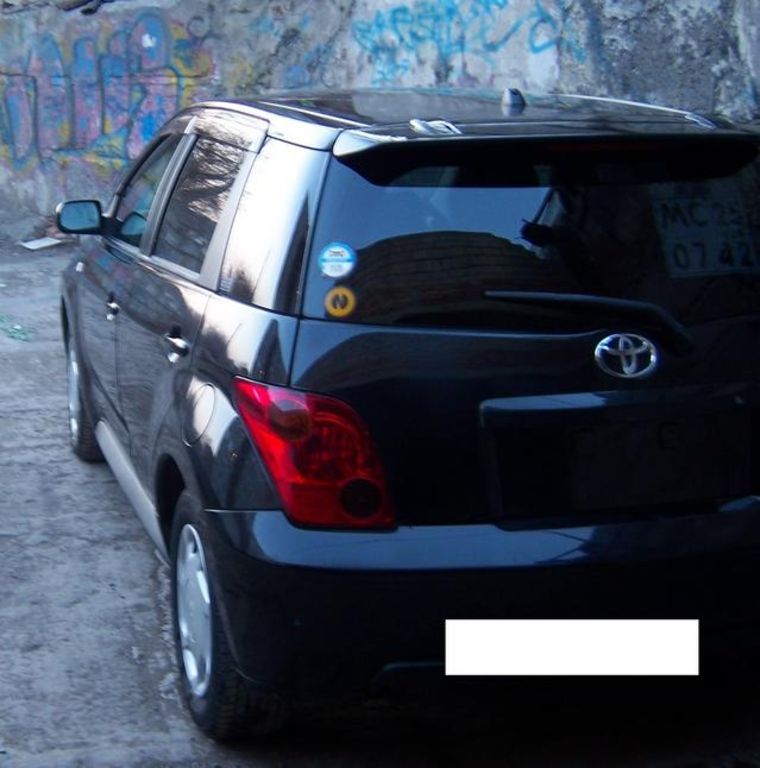 2003 Toyota ist