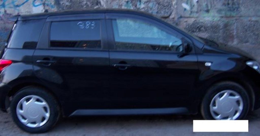 2003 Toyota ist