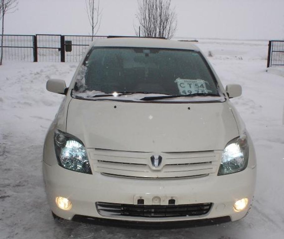 2003 Toyota ist