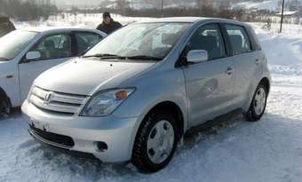 2003 Toyota ist