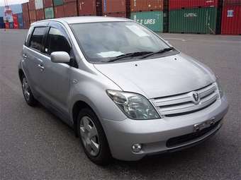 2003 Toyota ist