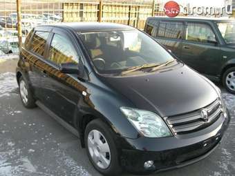 2003 Toyota ist