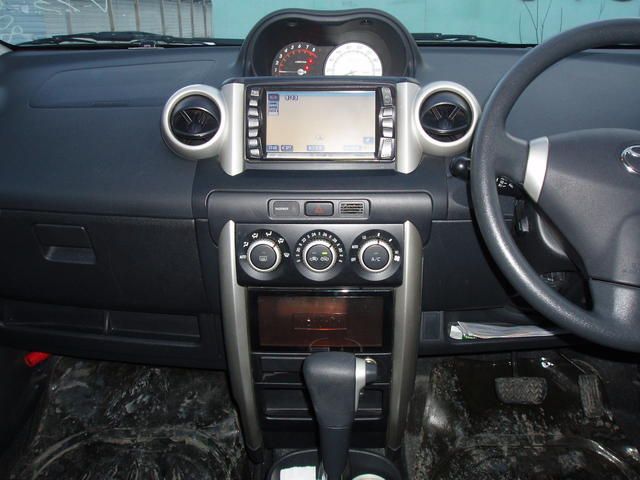 2003 Toyota ist