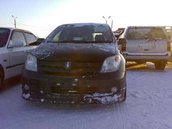 2003 Toyota ist