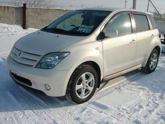 2003 Toyota ist