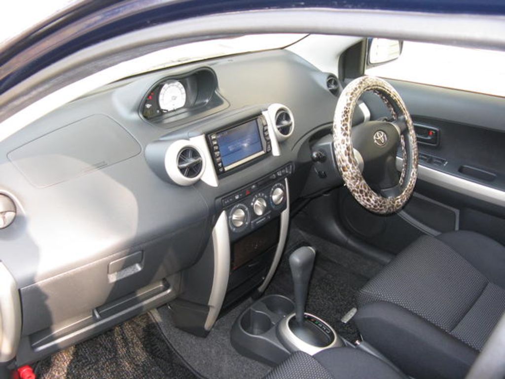 2003 Toyota ist