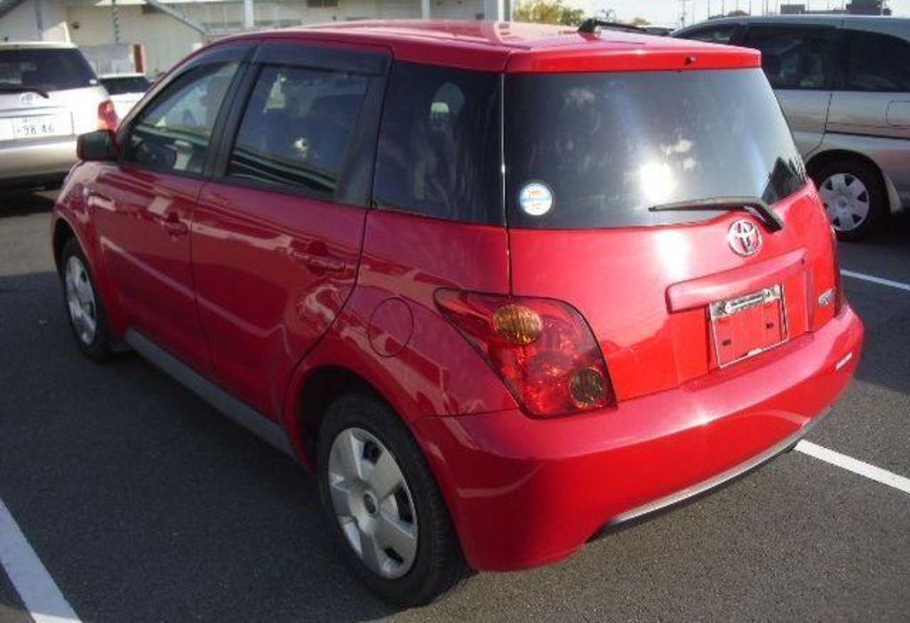 2003 Toyota ist