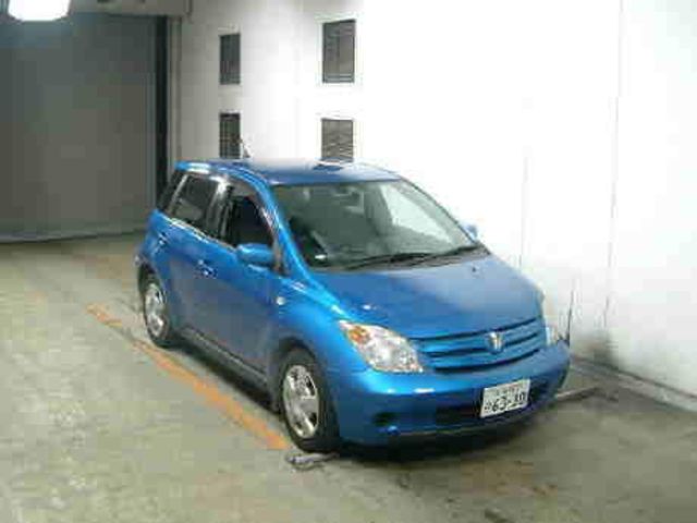 2003 Toyota ist