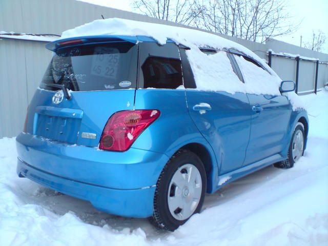2003 Toyota ist