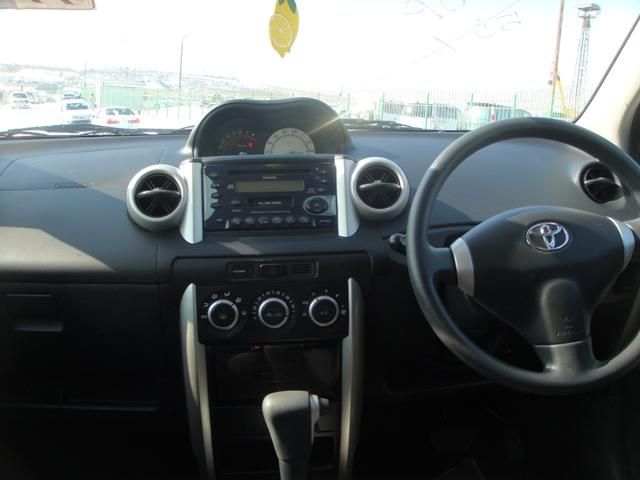 2003 Toyota ist