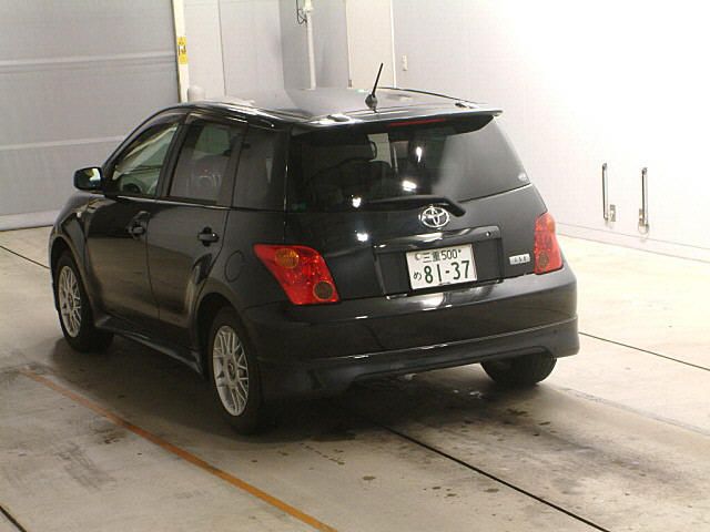 2003 Toyota ist