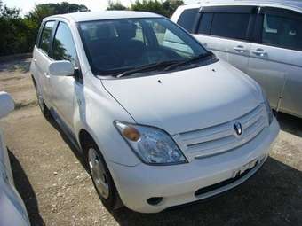 2003 Toyota ist