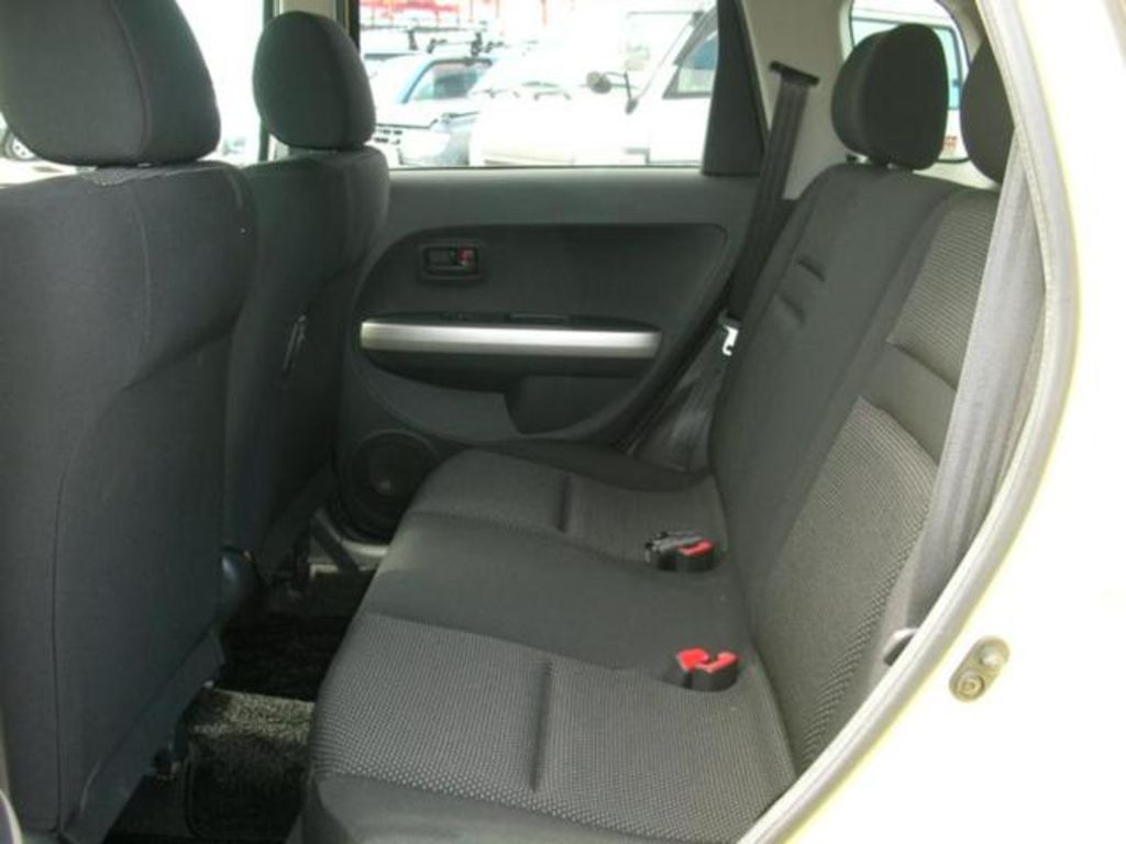 2003 Toyota ist