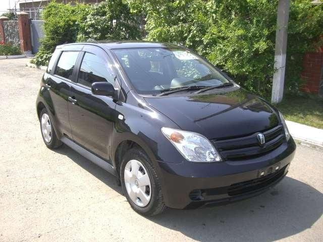 2003 Toyota ist