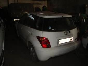 2003 Toyota ist