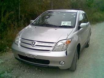 2003 Toyota ist