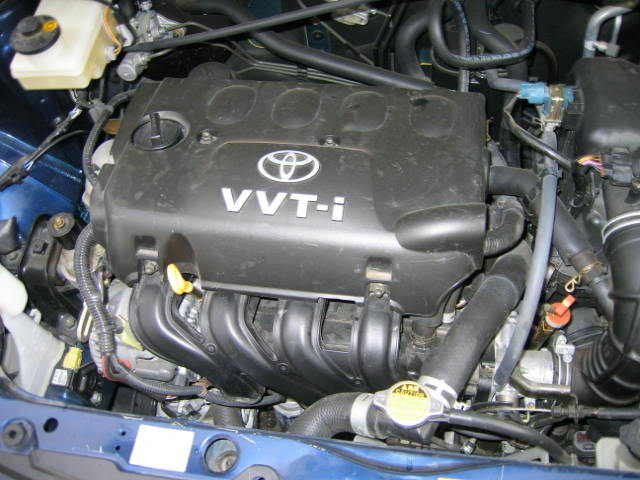 2003 Toyota ist Pictures