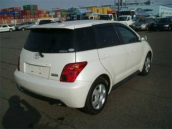 2003 Toyota ist Pictures