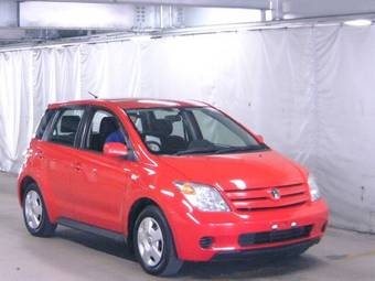 2003 Toyota ist Photos