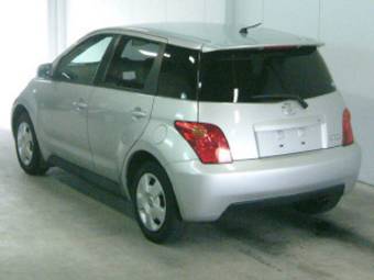 2003 Toyota ist Pics
