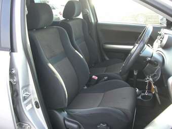 2003 Toyota ist Pictures