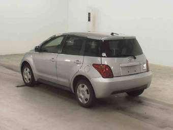 2003 Toyota ist Photos