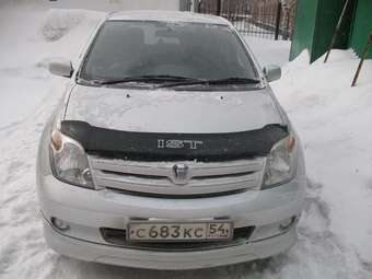 2003 Toyota ist Photos