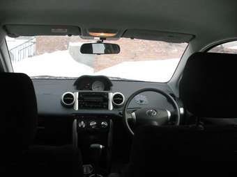 2003 Toyota ist Photos
