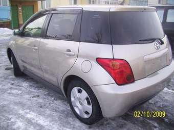 2003 Toyota ist Photos