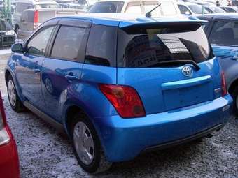 2003 Toyota ist Pictures