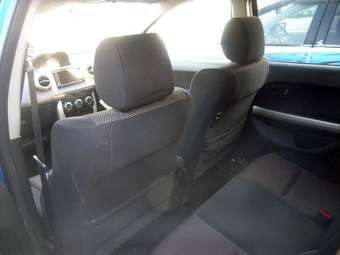 2003 Toyota ist Photos