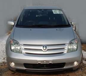 2003 Toyota ist Pictures