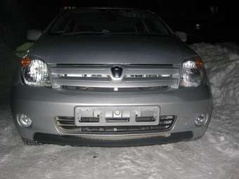 2003 Toyota ist Photos