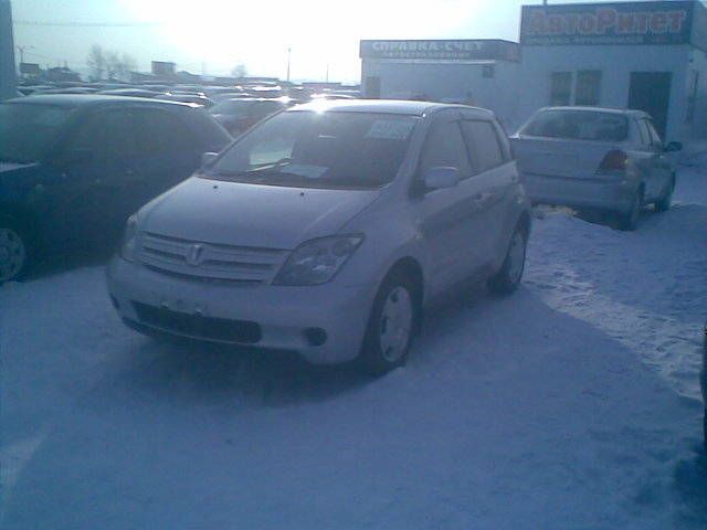 2003 Toyota ist