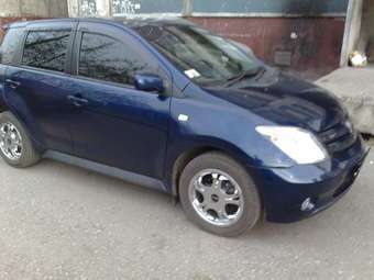 2003 Toyota ist