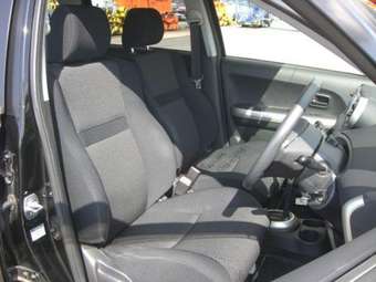 2003 Toyota ist Photos