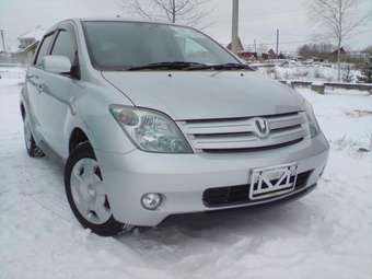 2003 Toyota ist Pictures