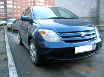 2003 Toyota ist