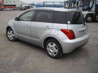 2003 Toyota ist Pictures