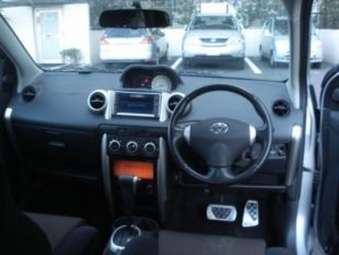 2003 Toyota ist Photos