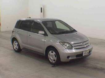 2003 Toyota ist Photos
