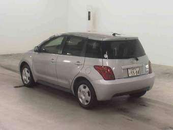 2003 Toyota ist Photos