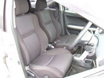 2003 Toyota ist Pictures