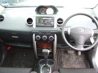 2003 Toyota ist Photos